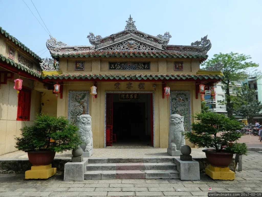 Cảnh quan miếu thờ tại Lăng Tả quân Lê Văn Duyệt