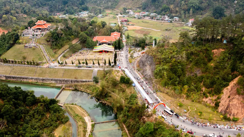 Hình ảnh khu Di Tích Pác Bó nhìn từ trên cao