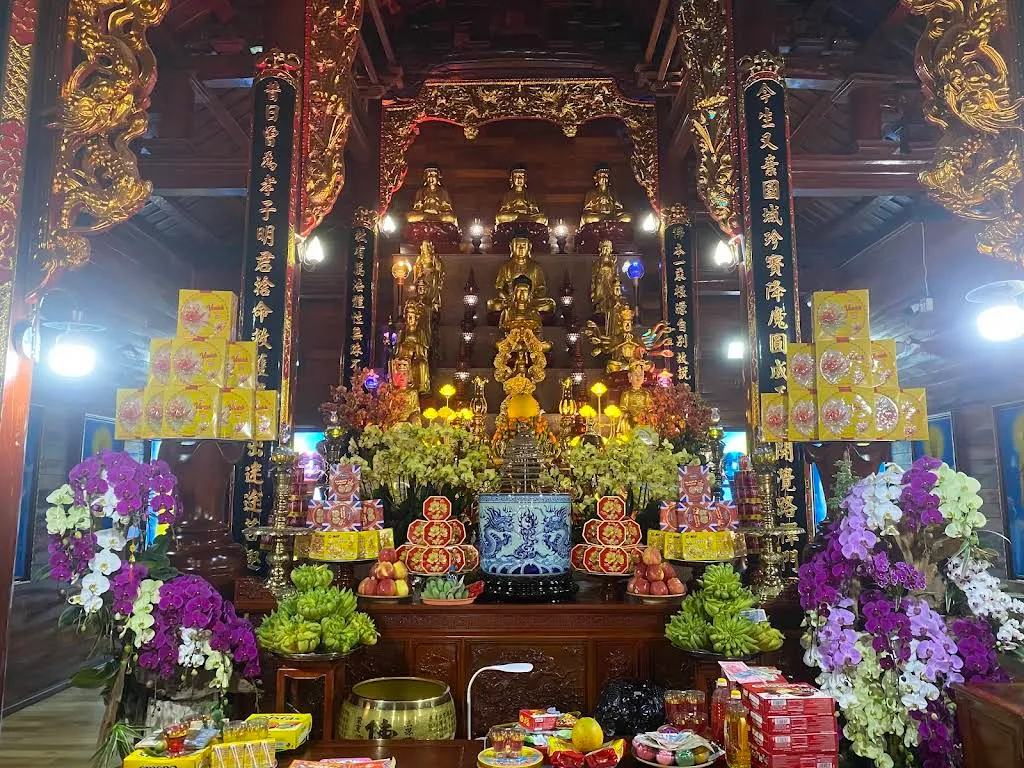 Cảnh quan bên trong Chùa Phúc Khê (Chùa Ngòi)