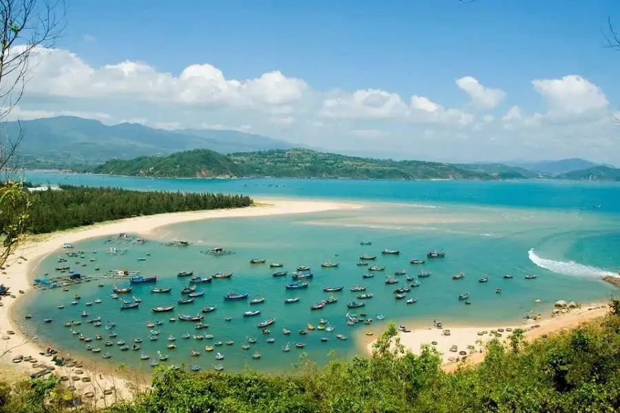Hình ảnh vịnh Xuân Đài