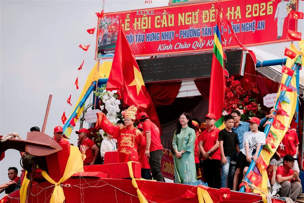 Lễ cầu ngư tại Lễ hội Đền Hạ