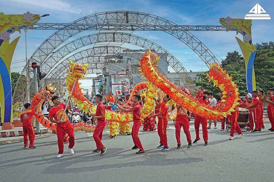 Màn múa lân chào mừng Lễ hội kỳ yên Đình Thần Phú Long