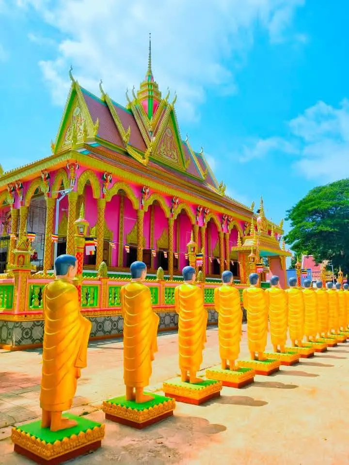 Cảnh quan Chùa Tà Lôn