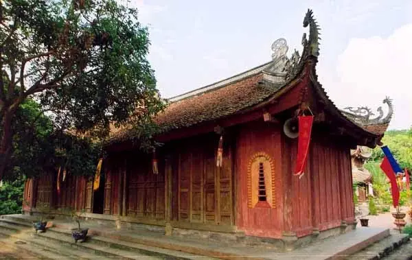 Chính sảnh Chùa - Tháp đá Cửu Phẩm