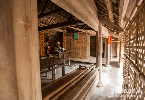Không gian bên trong nhà tranh cụ Phan Bội Châu