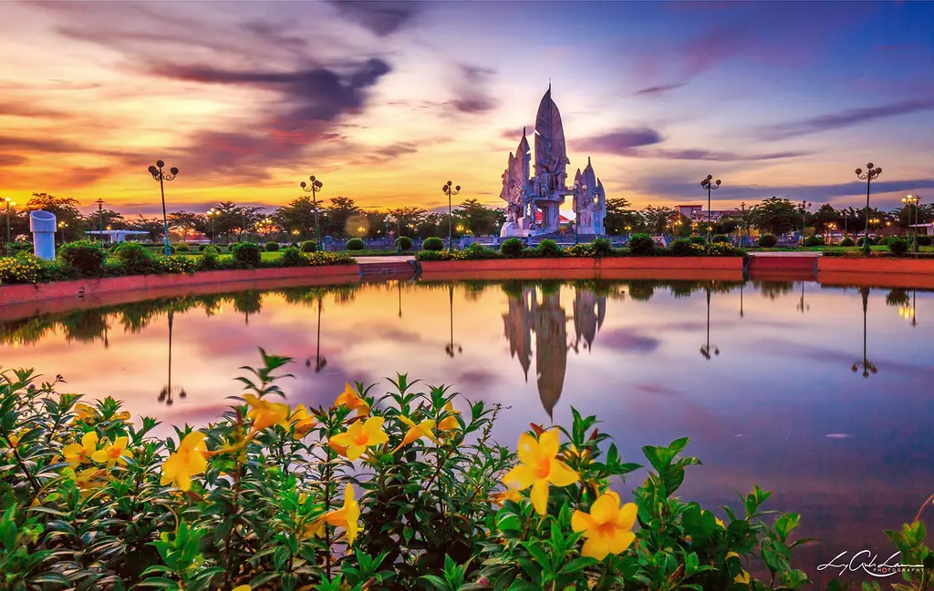 Hoàng hôn tại Di tích chiến thắng Chương Thiện