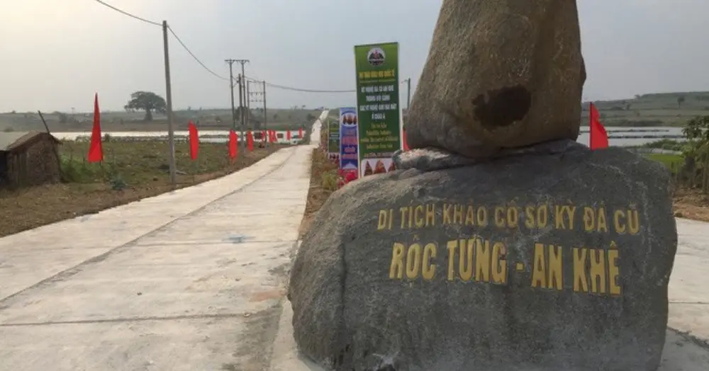 Đường vào Di tích Rộc Tưng - Gò Đá