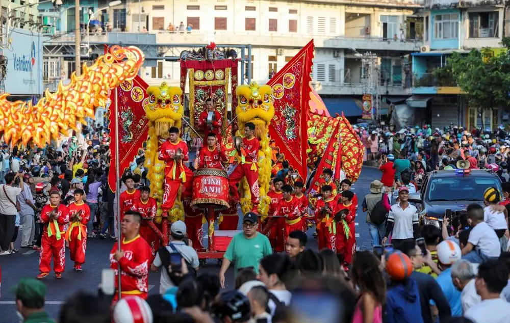 Không khí Lễ hội Tết Nguyên tiêu