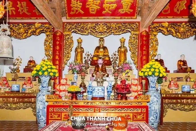 Chính điện di tích Chùa Thánh Chúa