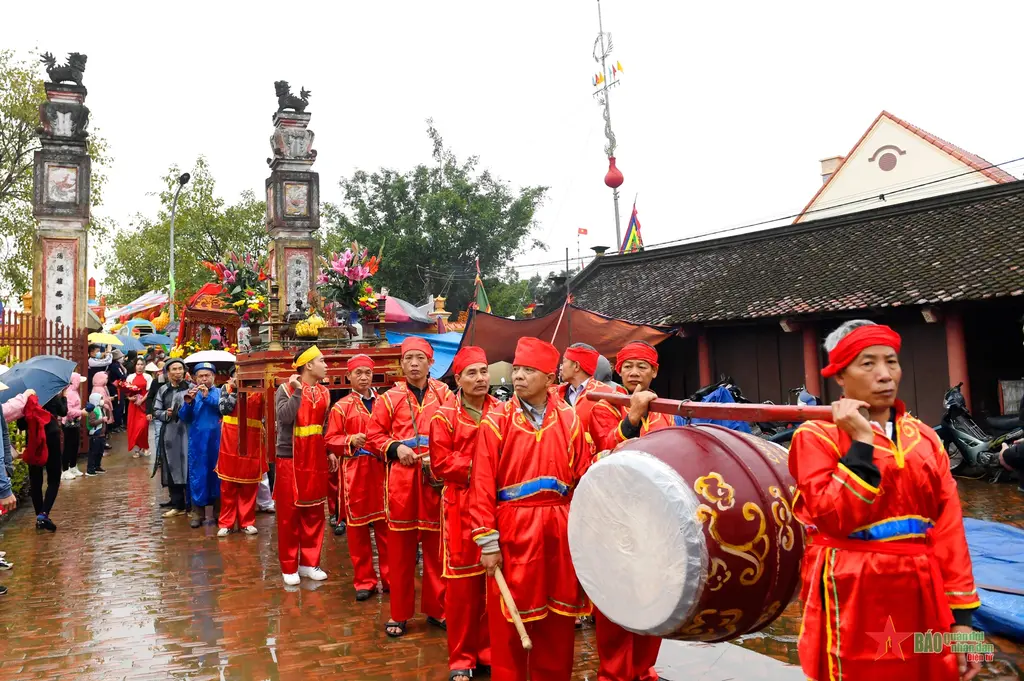 Đoàn rước Lễ hội chùa Ngọc Tiên