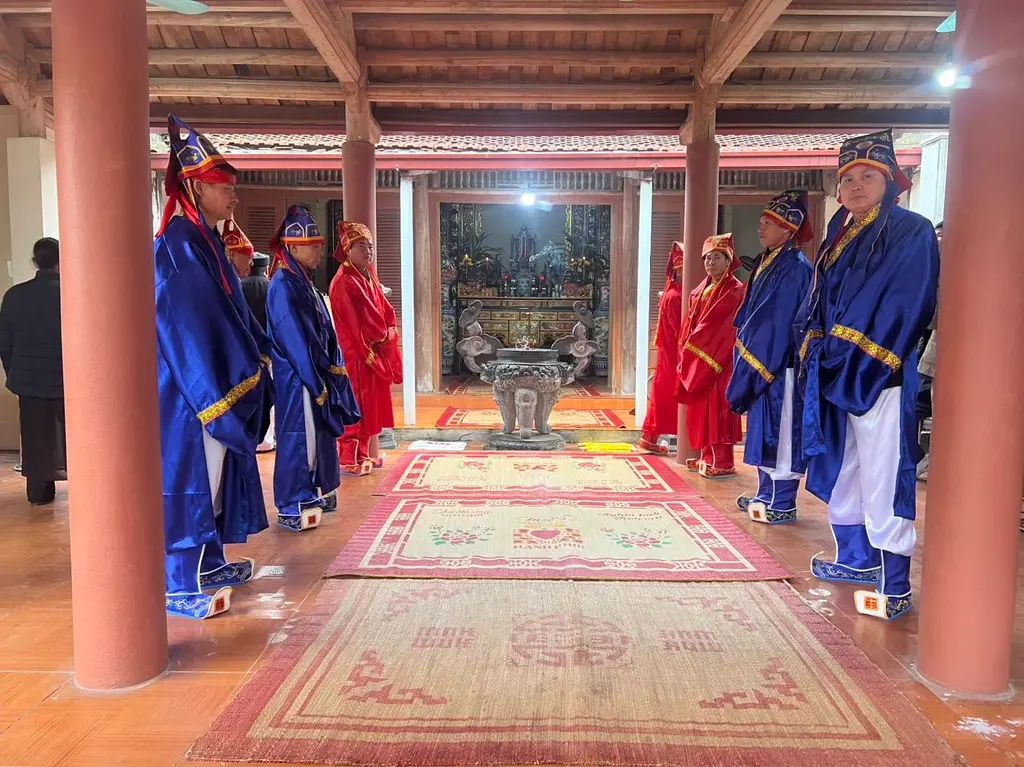 Bên trong Nhà Thờ Tổ Họ Ngô Lệnh Tộc