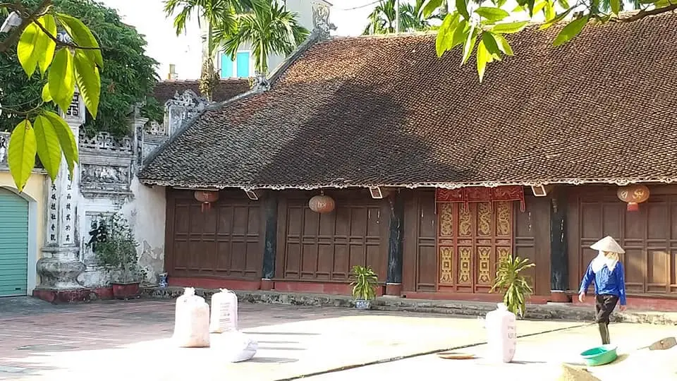 Không gian di tích Đình Lũng Kinh