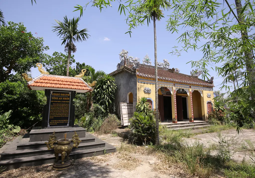 Cảnh quan khu di tích Đình Quá Giáng