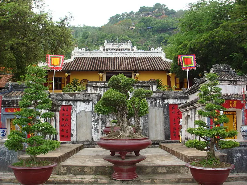 Cảnh quan tại Lăng Thoại Ngọc Hầu