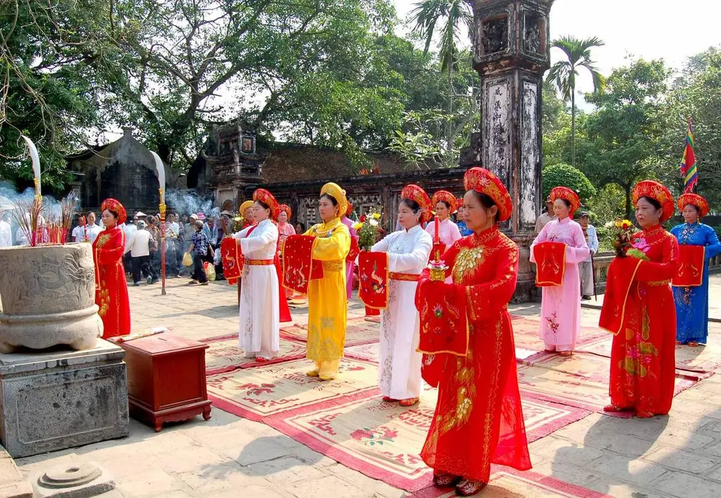 Phần lễ của Lễ hội Hoa Lư