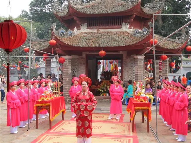 Đội nghi lễ tại Hội chùa Láng