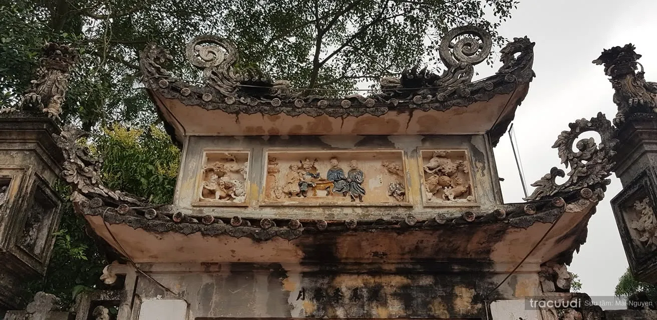 Cận cảnh kiến trúc Đình Văn La (Đình Hạ)