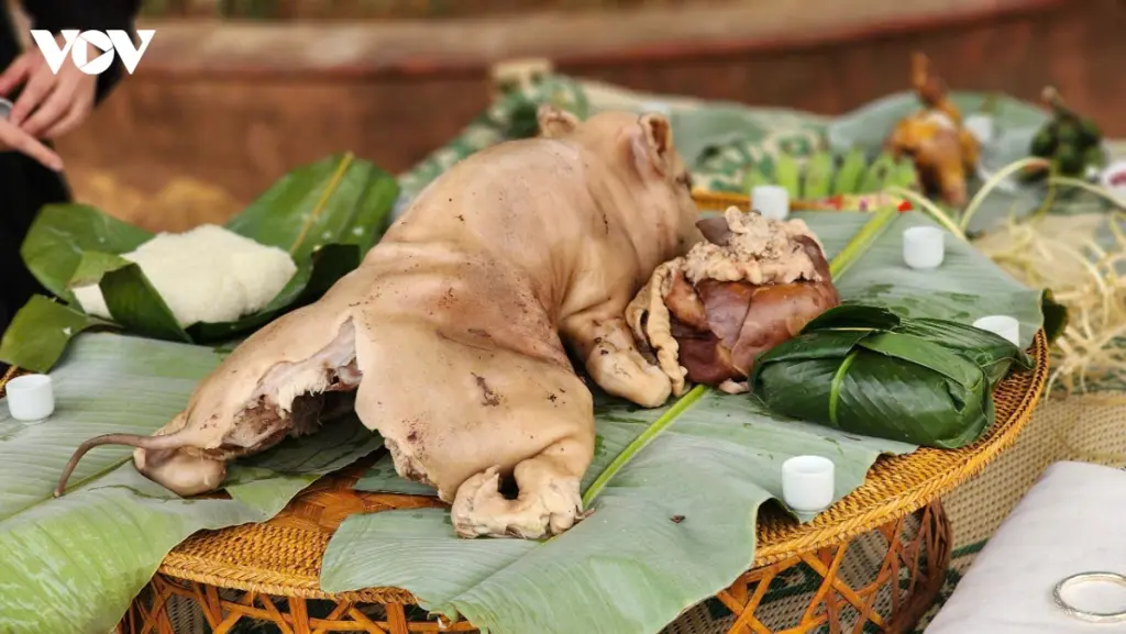 Mâm cúng tại Lễ hội Xên Mường