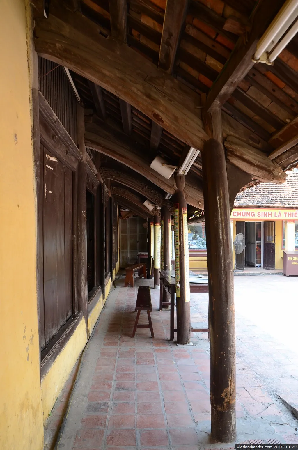 Không gian bên trong Chùa Phúc Khánh