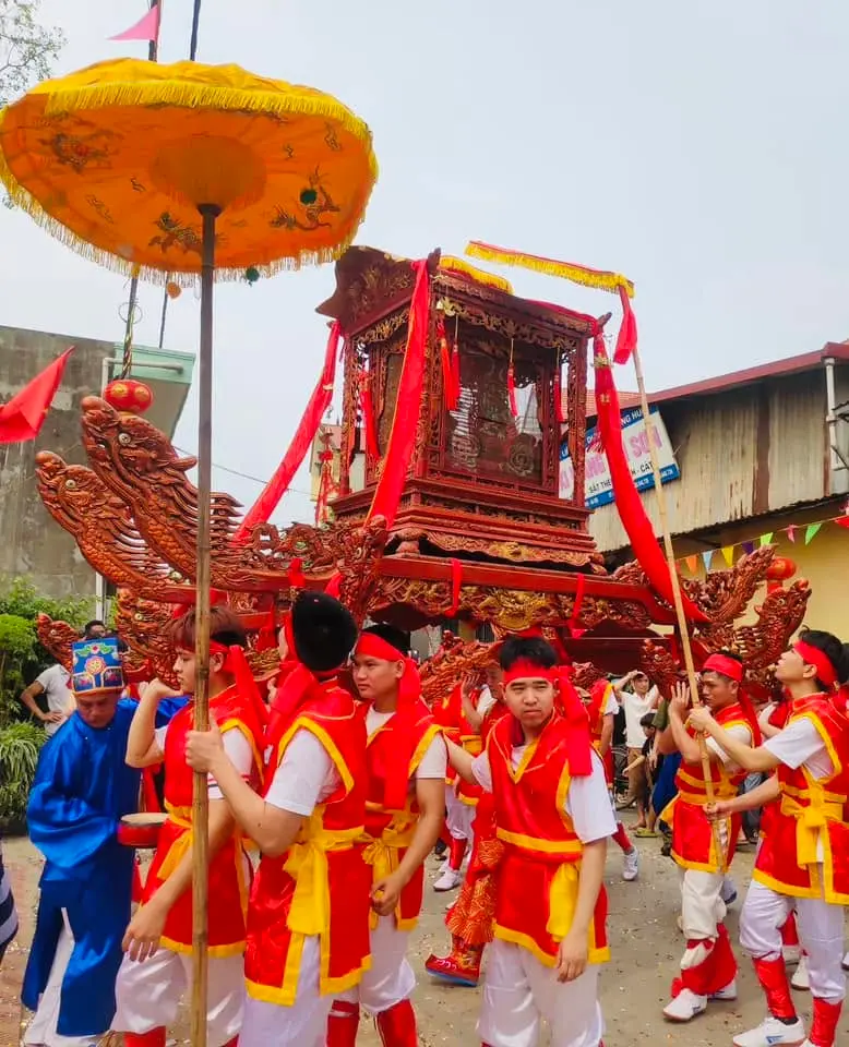 Ban rước kiệu lễ hội Đình Mỹ Giang