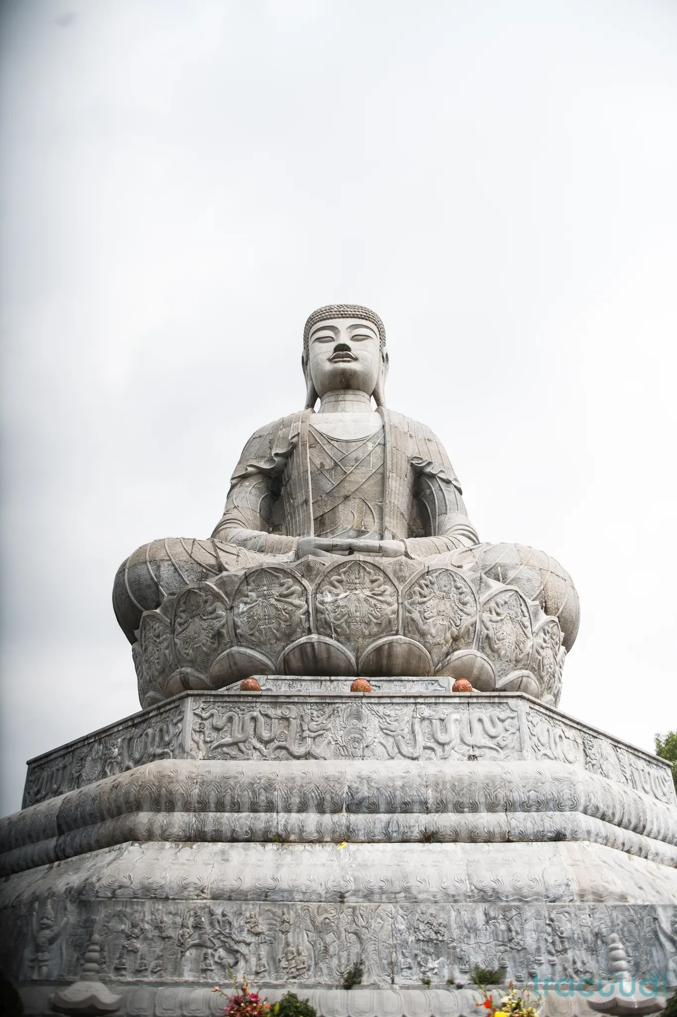 Tượng Phật A Di Đà Chùa Phật Tích