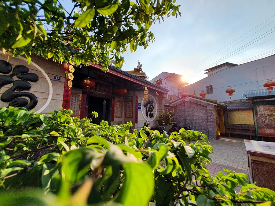 Quang cảnh tại Chùa Ông Bổn