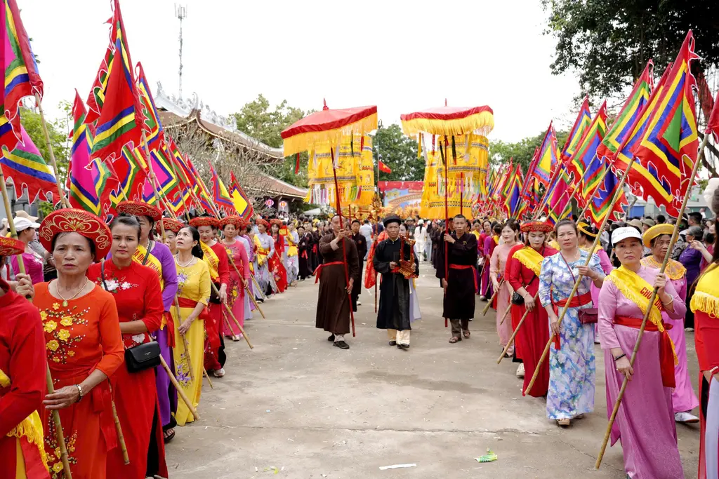Lễ rước tại Lễ hội làng Mạn Xuyên