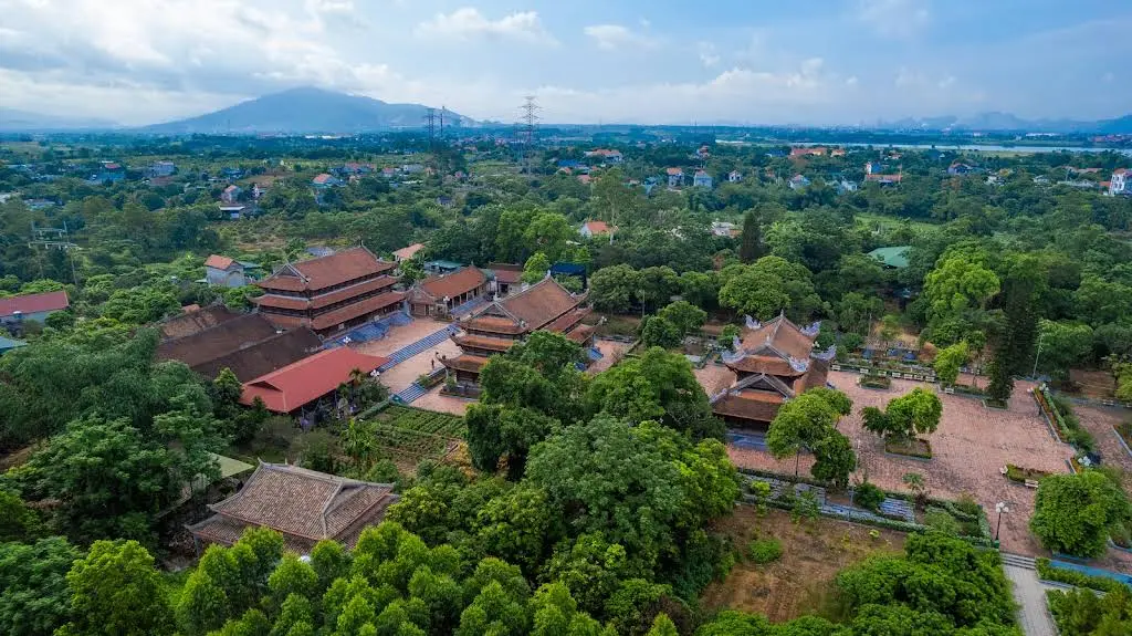 Chùa Quỳnh Lâm, Đông Triều nhìn từ trên cao