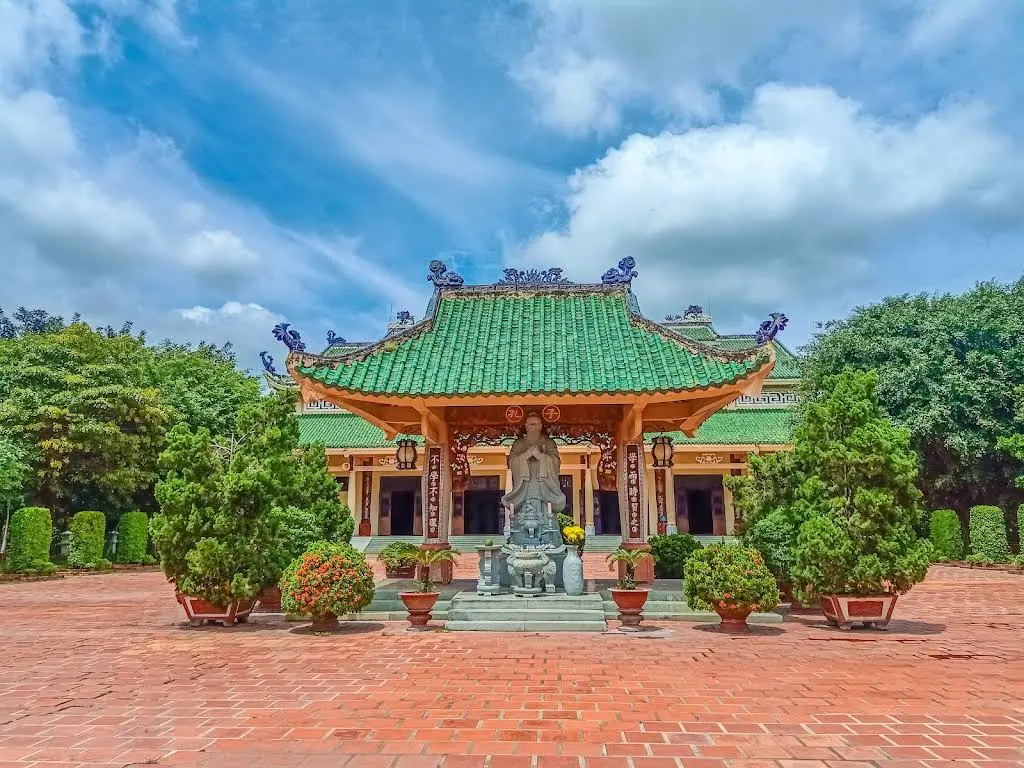 Cảnh quan di tích lịch sử Văn Miếu Trấn Biên