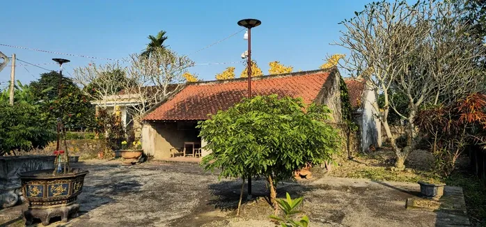 Cảnh quan Đền Cả Tổng Du Đồng