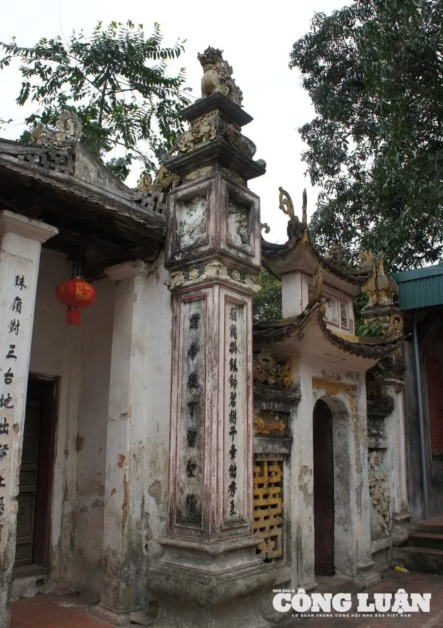 Cổng Đình Hoa Xá