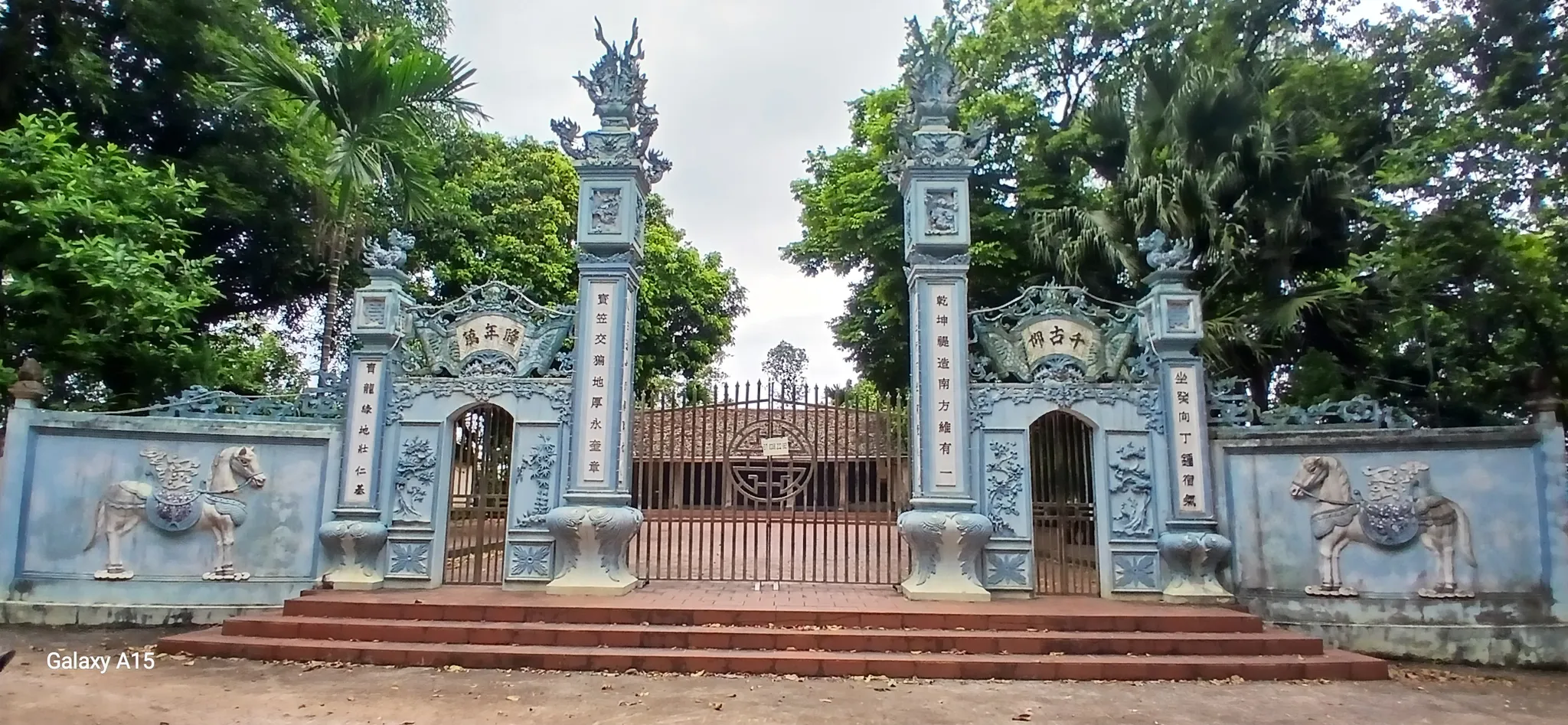 Nghi Môn (Quán Vật Đồng Nanh)