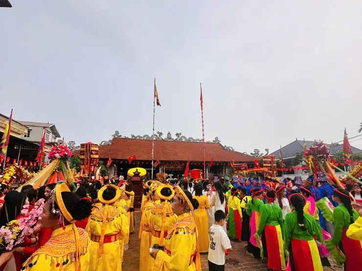 Quang cảnh Hội đình Vũ Lăng