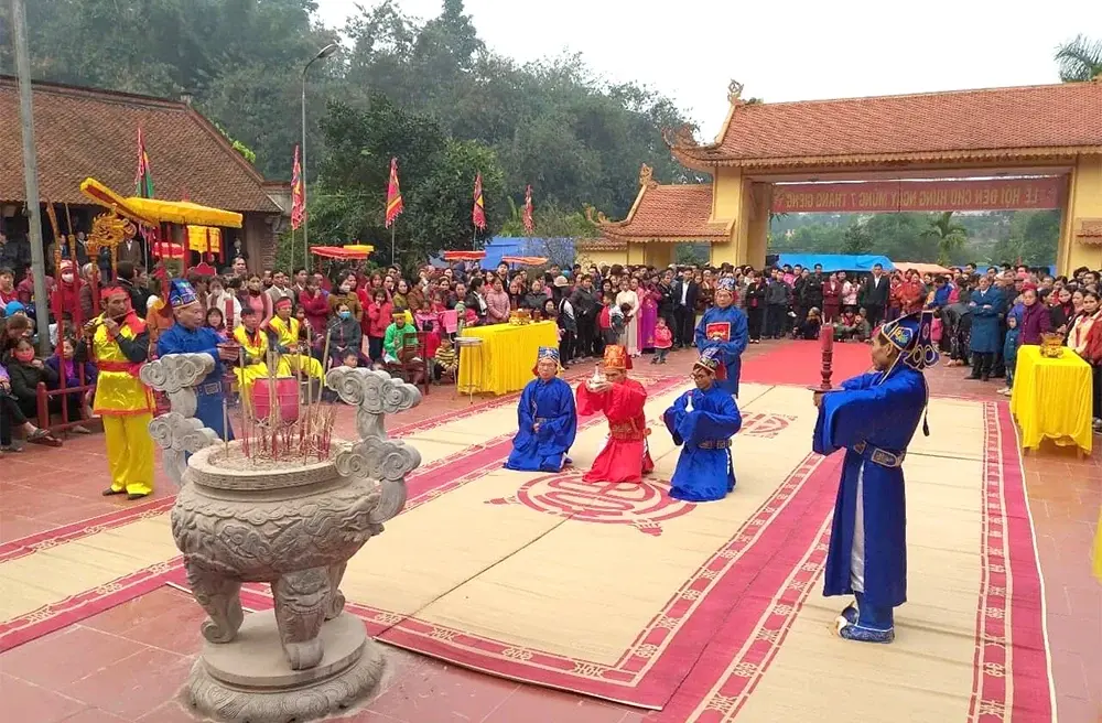 Lễ tế tại Lễ hội đền Chu Hưng
