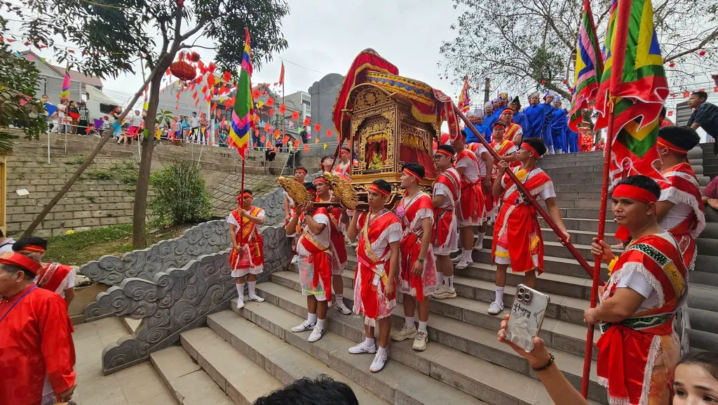 Kiệu Thánh tại Lễ hội Dương Liễu