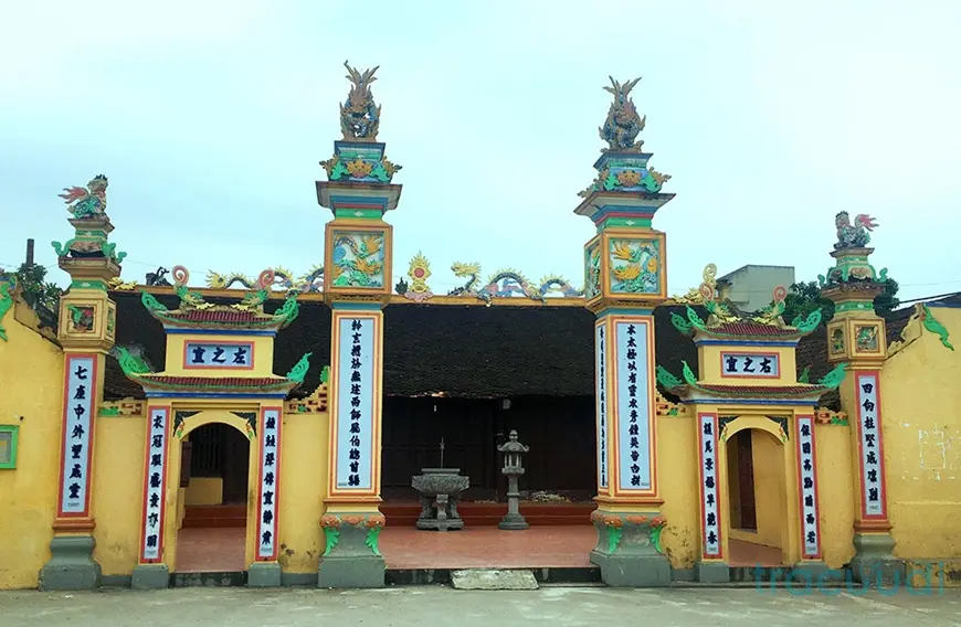 Nghi môn Đình Đống Chanh nhìn chính diện