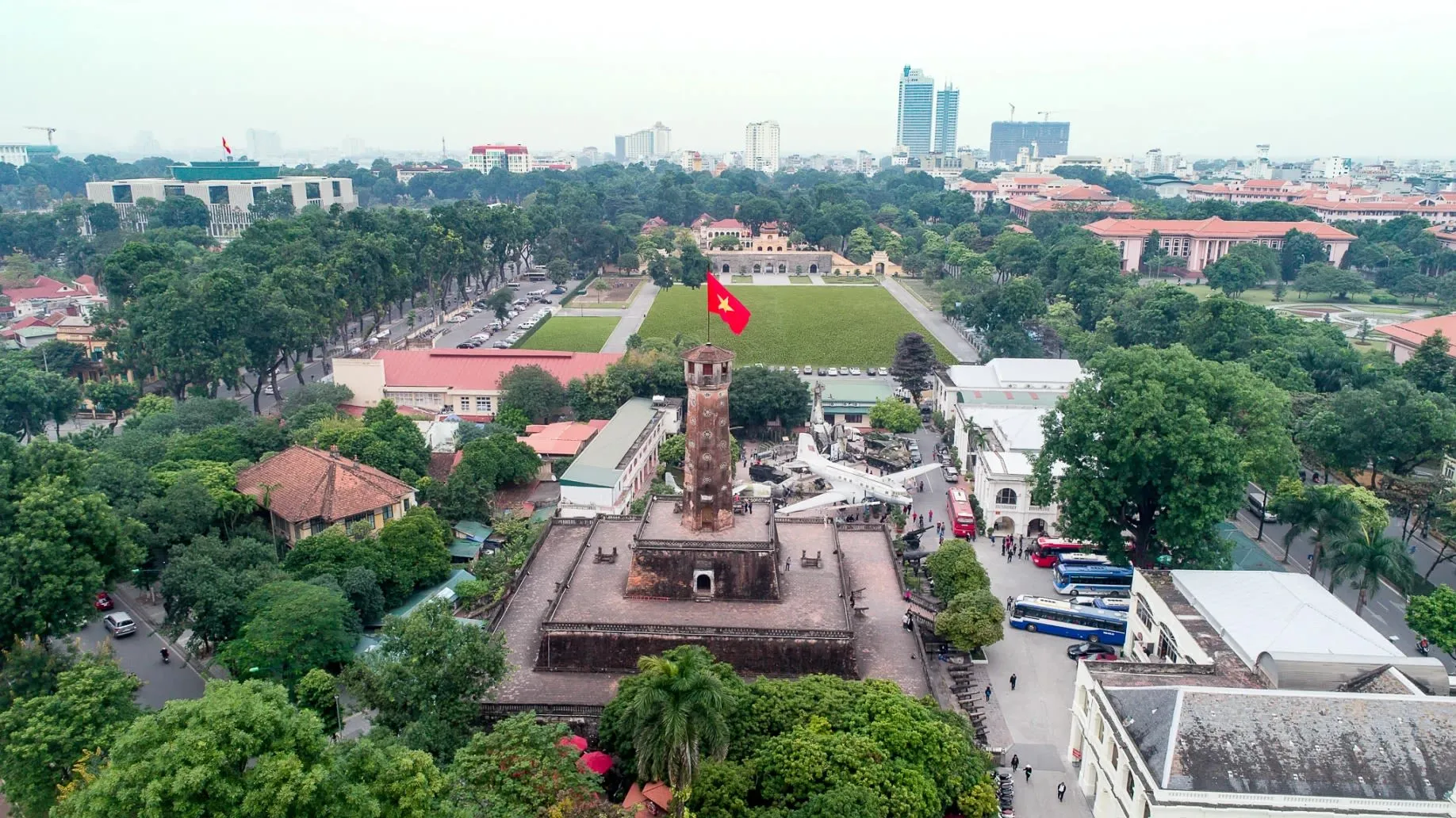 Cột cờ Hà Nội tại Khu Di tích Hoàng Thành Thăng Long