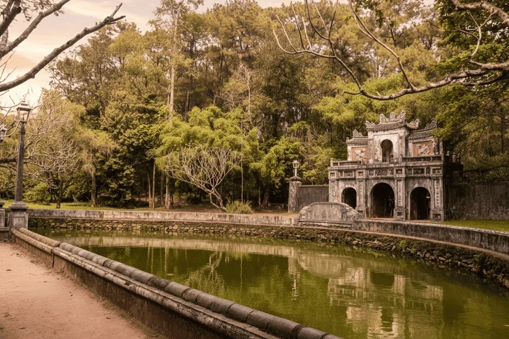 Quang cảnh bên ngoài Chùa Từ Hiếu