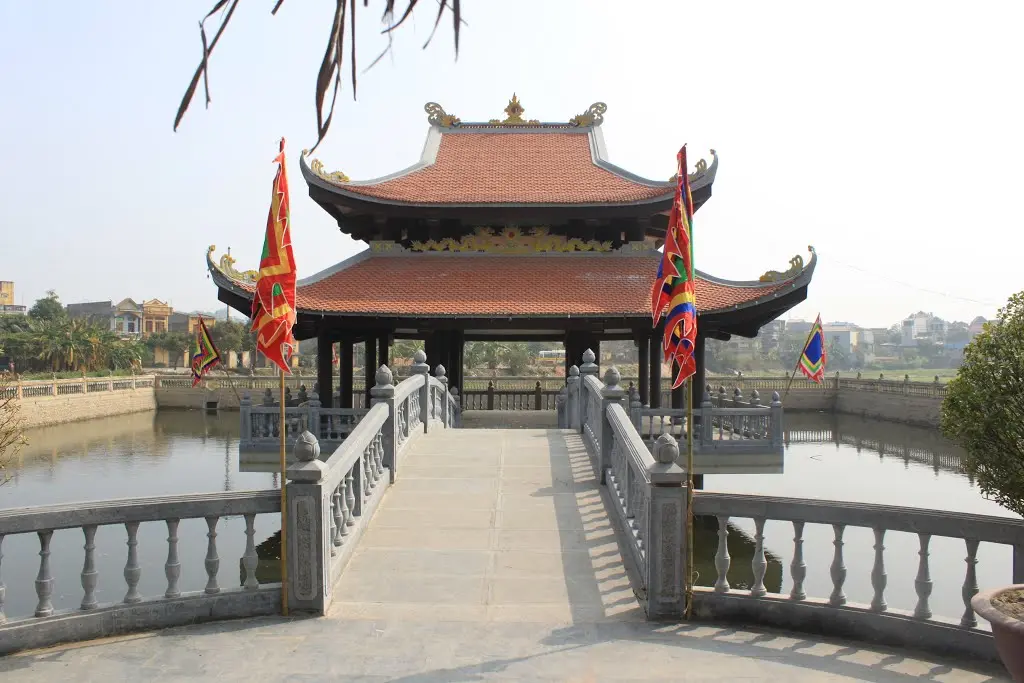 Cảnh quan xung quanh Đền Bà Chúa Kho