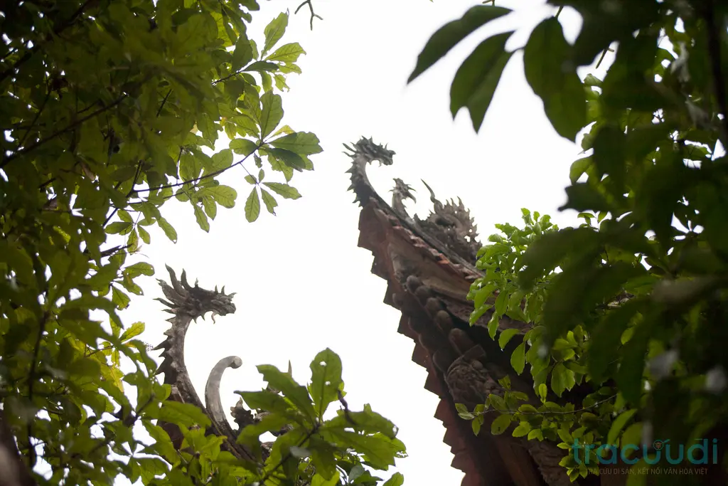 Chi tiết kiến trúc mái di tích Chùa Tây Phương