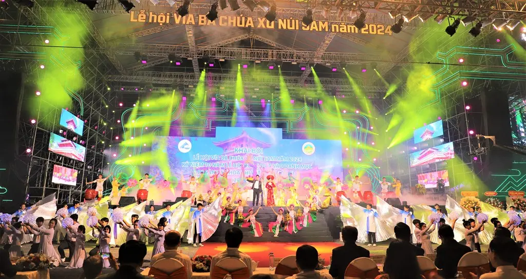 Chương trình văn hóa - nghệ thuật Lễ hội Vía Bà Chúa Xứ