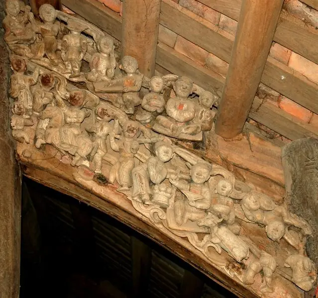 Bức phù điêu lễ tịch điền tại Đình Thổ Tang