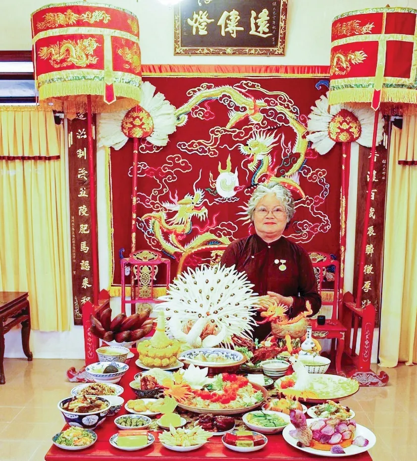 Mâm cỗ cung đình Huế do nghệ nhân Tôn Nữ Thị Hà tái hiện.