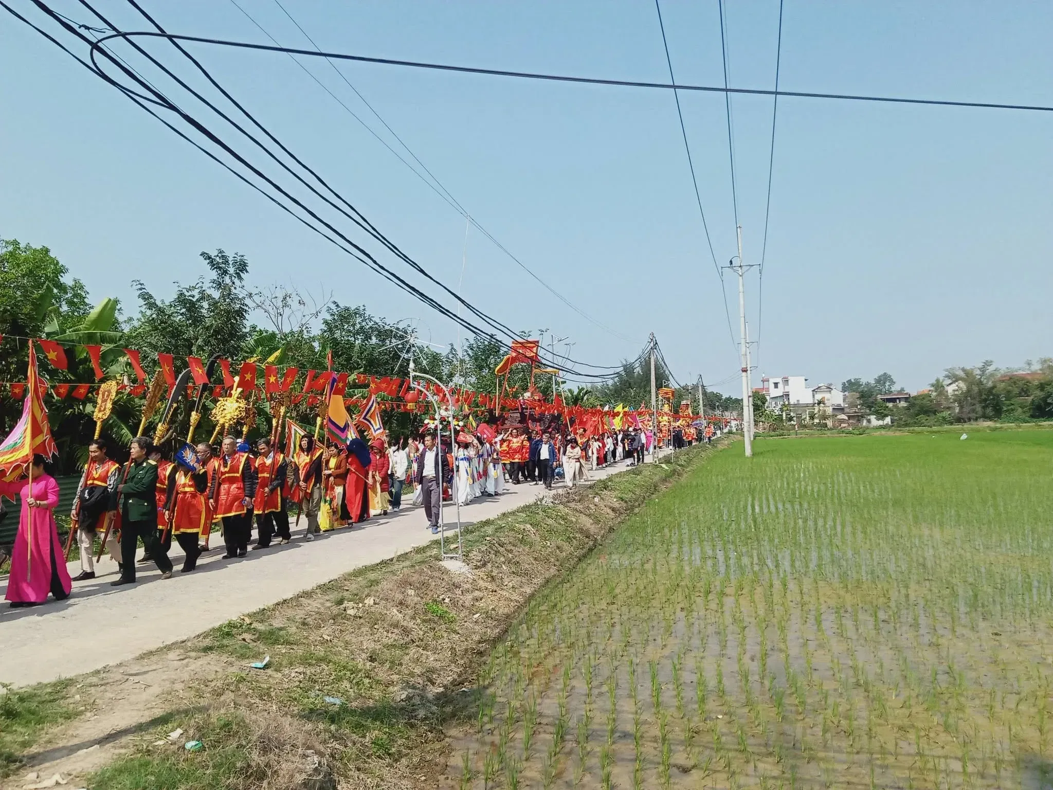 Lễ rước Tam Vị Thành Hoàng Đại Vương tại Hội đình Miêng Hạ