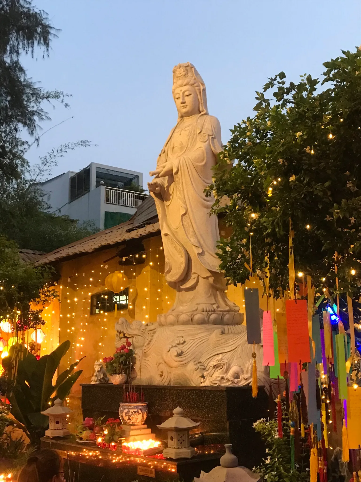 Tượng Quan Thế Âm Bồ Tát tại Chùa Sắc Tứ Trường Thọ