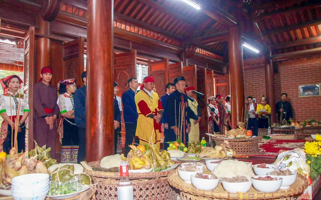 Phần tế lễ tại Lễ hội Hang Bua