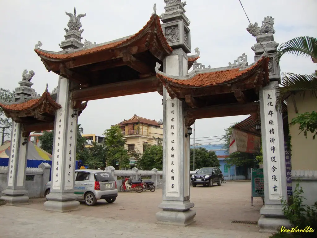 Cổng Đình Tình Quang