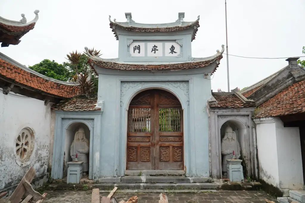 Không gian kiến trúc cảnh quan đền Gin