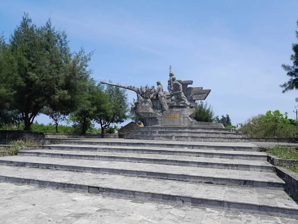 Cảnh quan di tích Trận Địa Đại Đội Nữ Pháo Binh Ngư Thủy