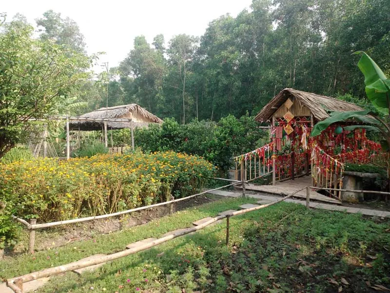 Khuôn viên Chùa Pháp Tạng